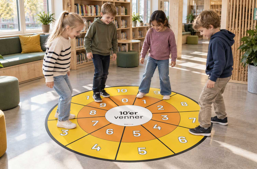 10'er venner på skolegulvet